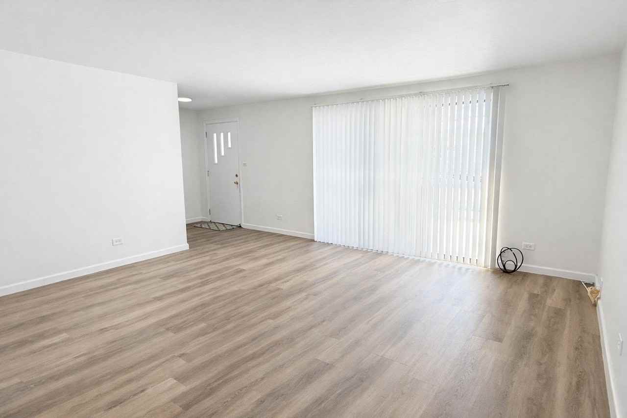 1313 Wakeby Ln Unit 1313 #1313 - Photo 4 of 17