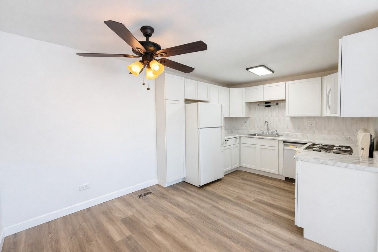 1313 Wakeby Ln Unit 1313 #1313 - Photo 6 of 17