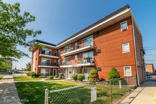 6450 S New England Ave Apt 3b #3B - Photo 1 of 1