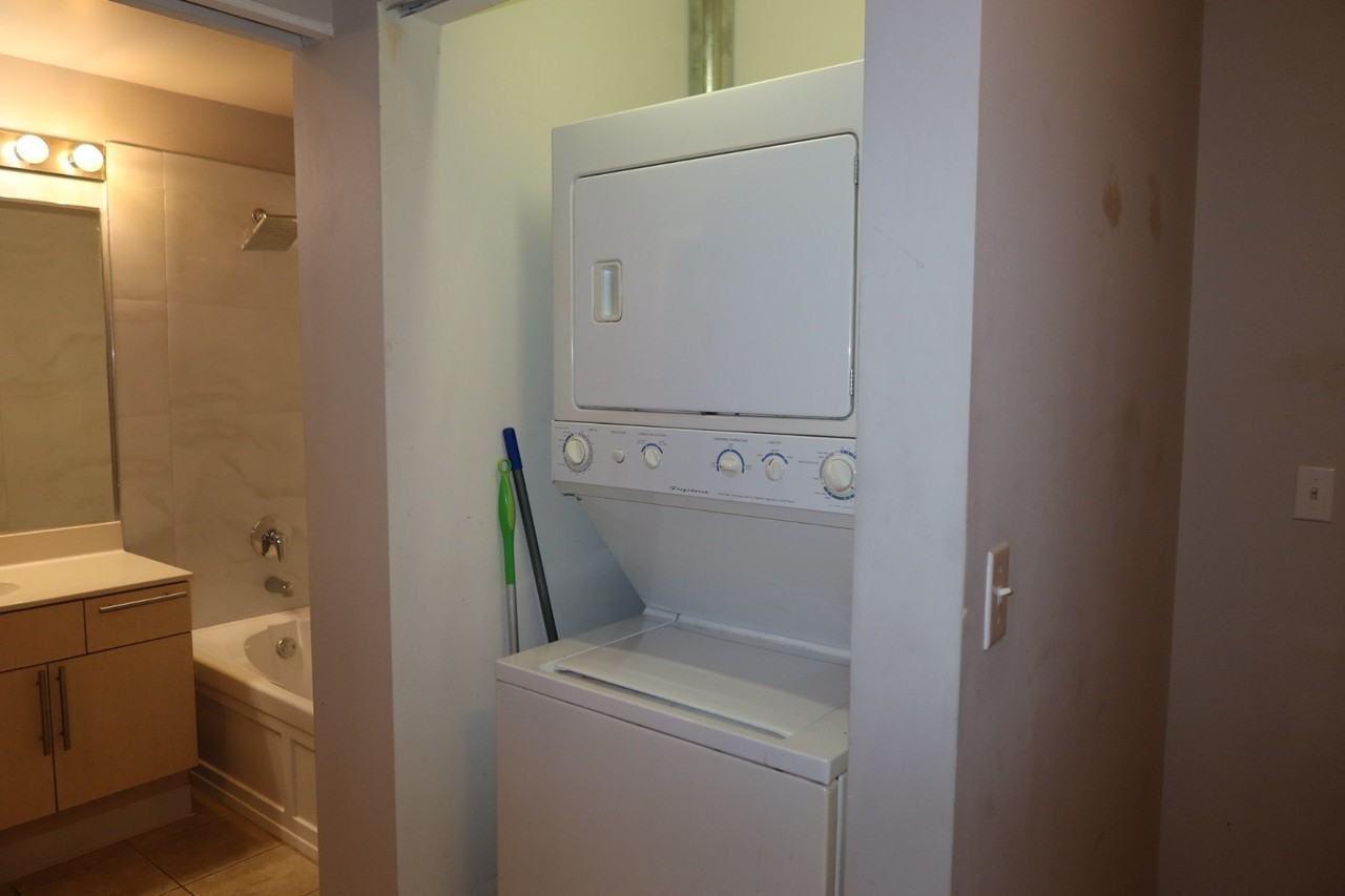 1720 S Michigan Ave Apt 2104 #2104 - Photo 3 of 13