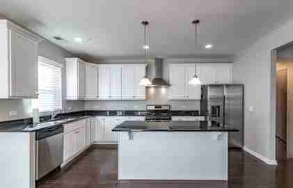 76 Lakeview Pl - Photo 3 of 8