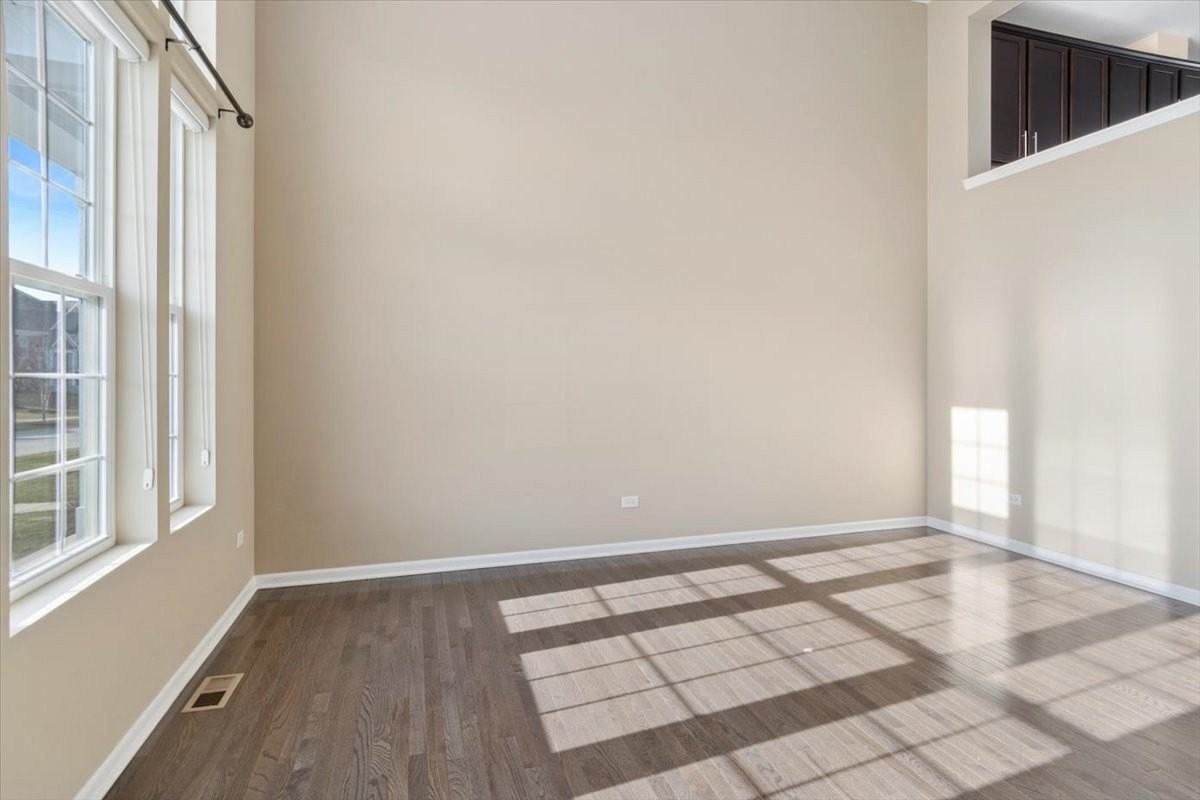 2942 Madison Dr - Photo 3 of 23