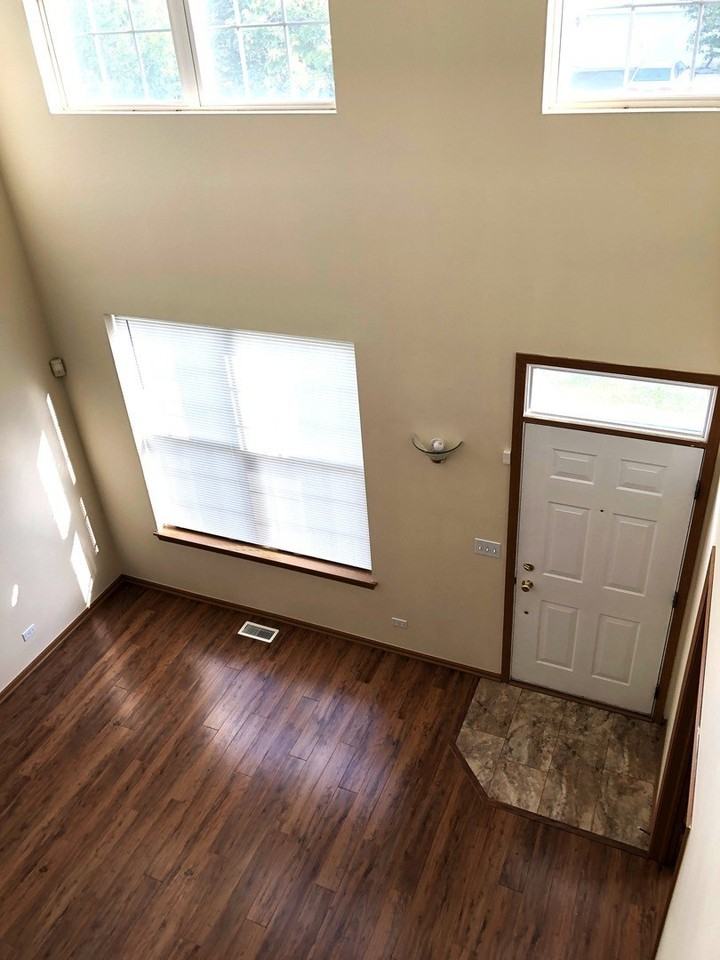1860 Fescue Dr - Photo 2 of 19