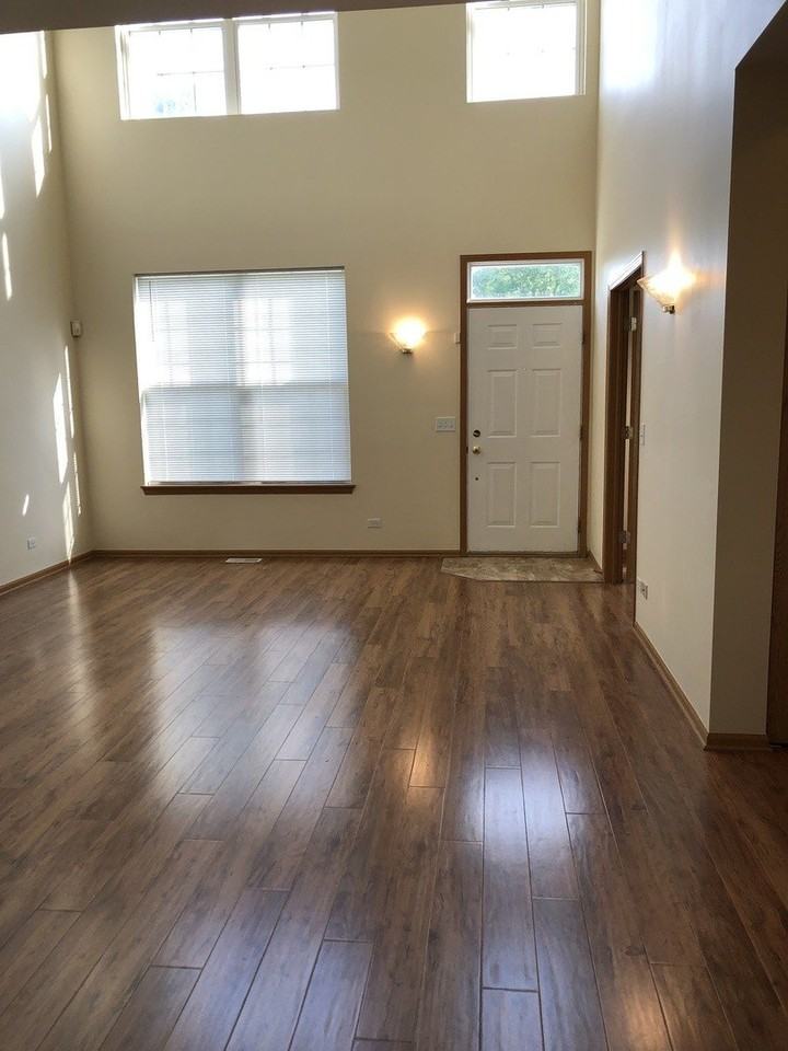 1860 Fescue Dr - Photo 3 of 19