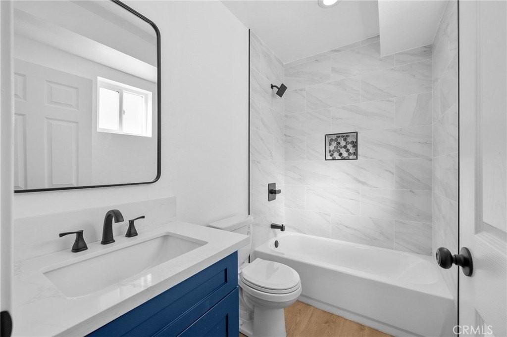 3223 Lanfranco St - Photo 7 of 23
