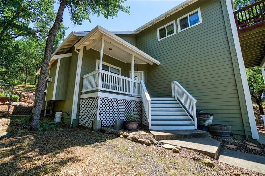 19220 Deer Hill Rd - Photo 4 of 41