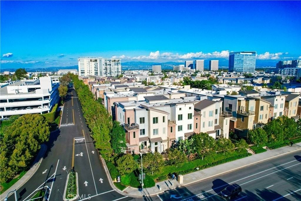 81 Waldorf - Photo 2 of 30