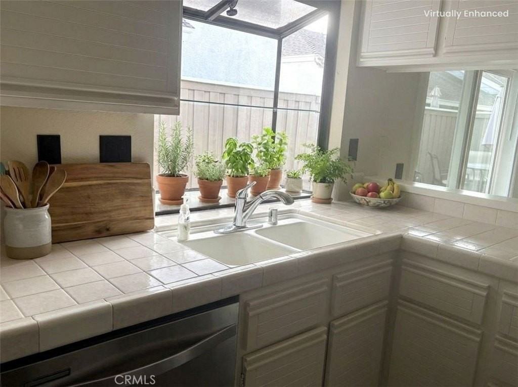 16 Amberleaf - Photo 3 of 18