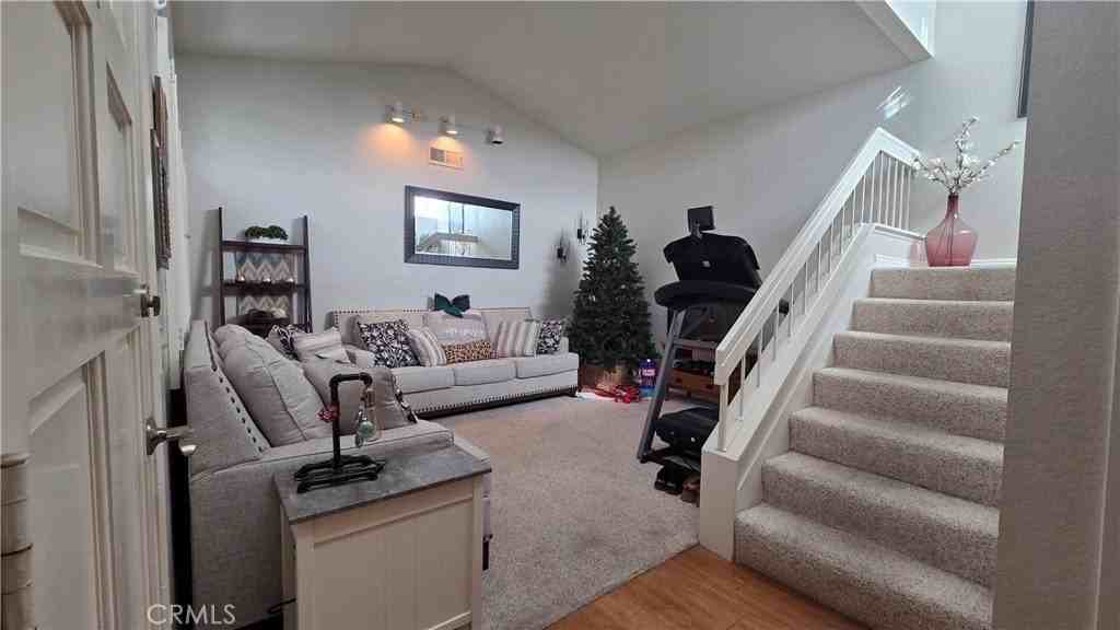 4 Leesburg - Photo 4 of 18