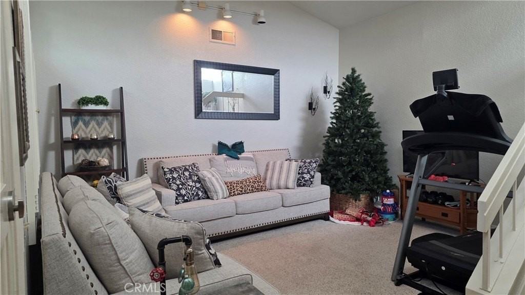 4 Leesburg - Photo 5 of 18