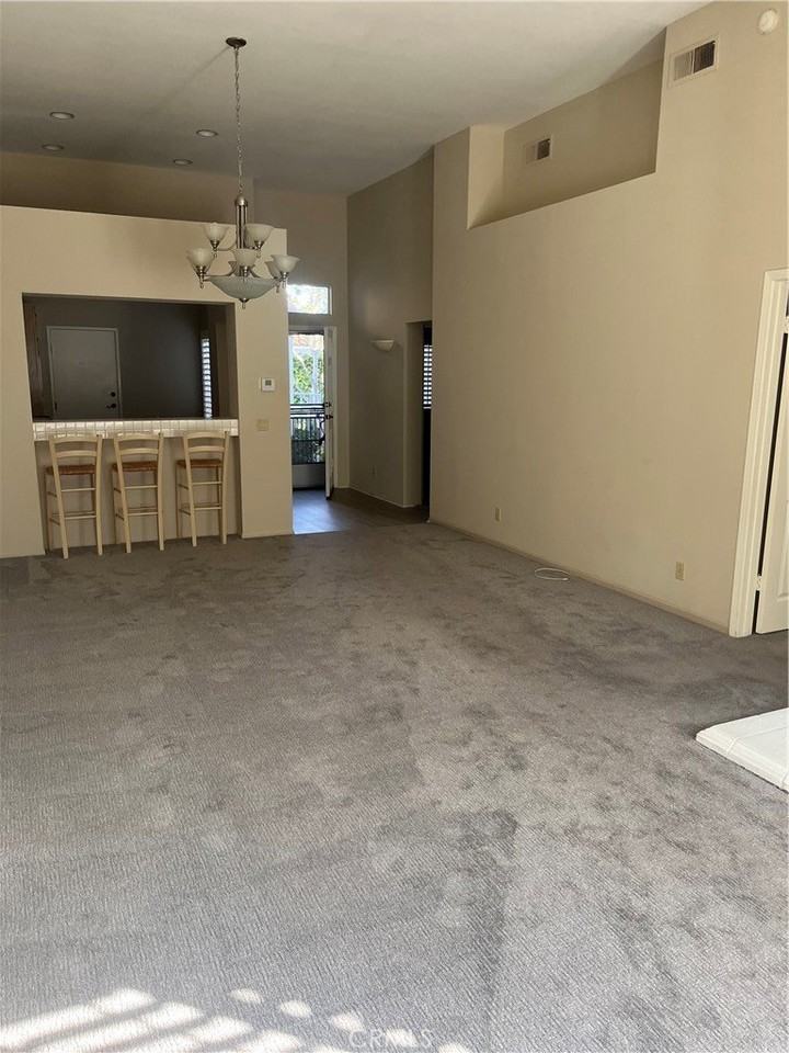 21597 San Lorenzo - Photo 3 of 6