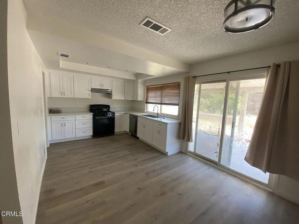 7469 Kaiser Ave - Photo 6 of 18