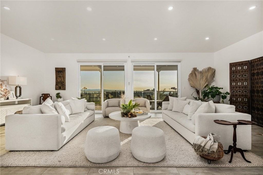 1602 Kimberwick Dr - Photo 5 of 35