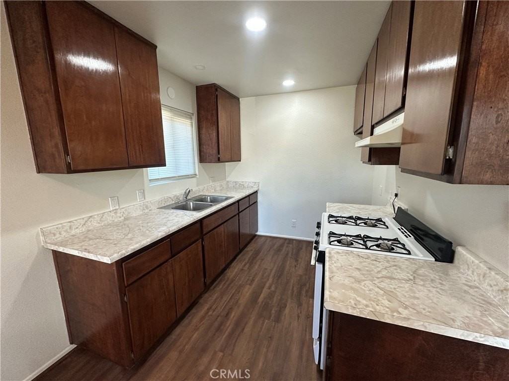 2576 Lime St - Photo 7 of 20