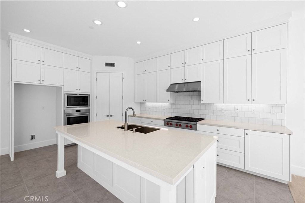 220 Fiore - Photo 5 of 26