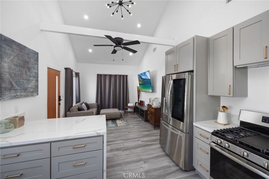 618 E Buckthorn St - Photo 6 of 20