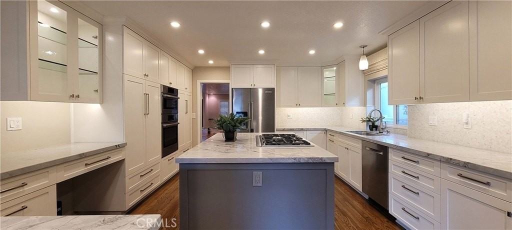 1320 21st St - Photo 4 of 20