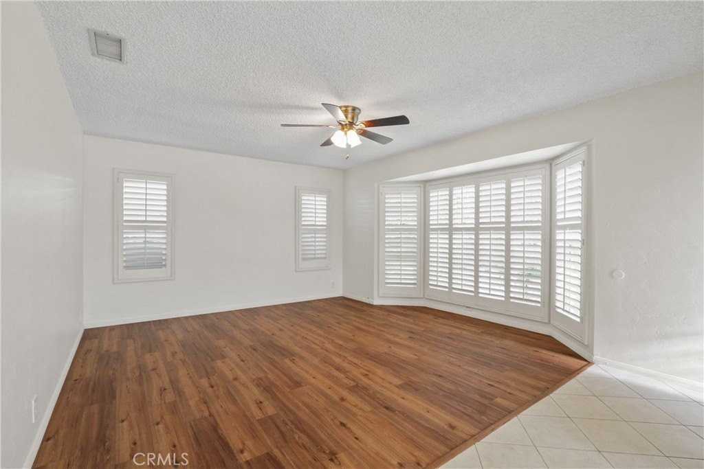 741 S Meyler St - Photo 3 of 14