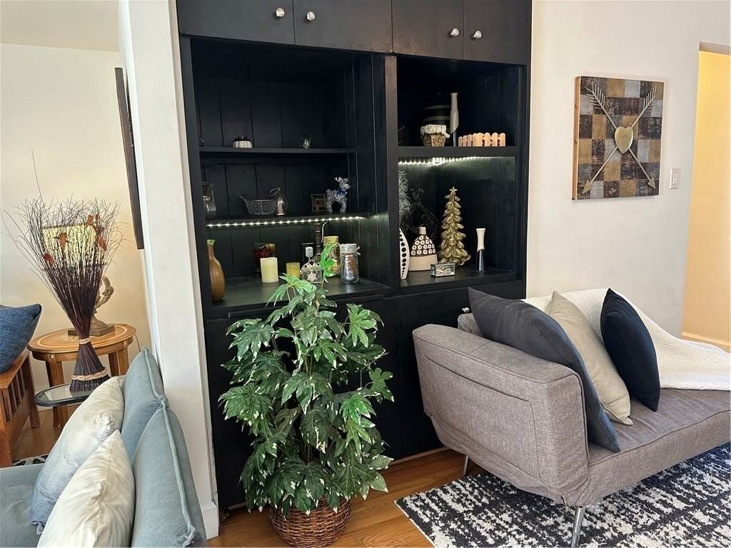 16816 Halper St - Photo 7 of 17