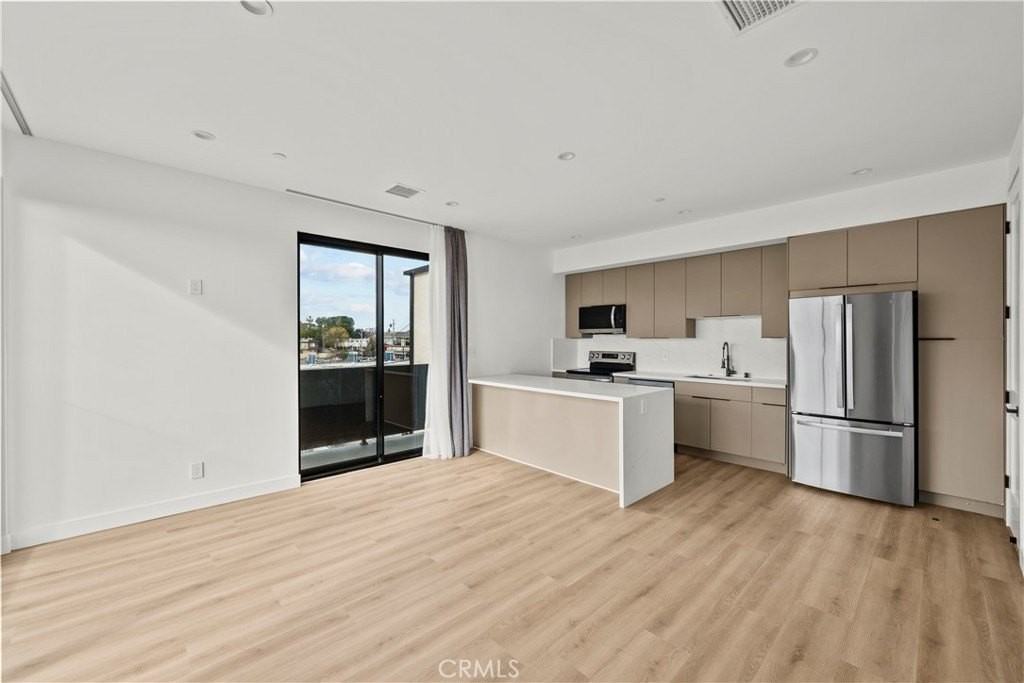 6605 Troost Ave - Photo 5 of 9