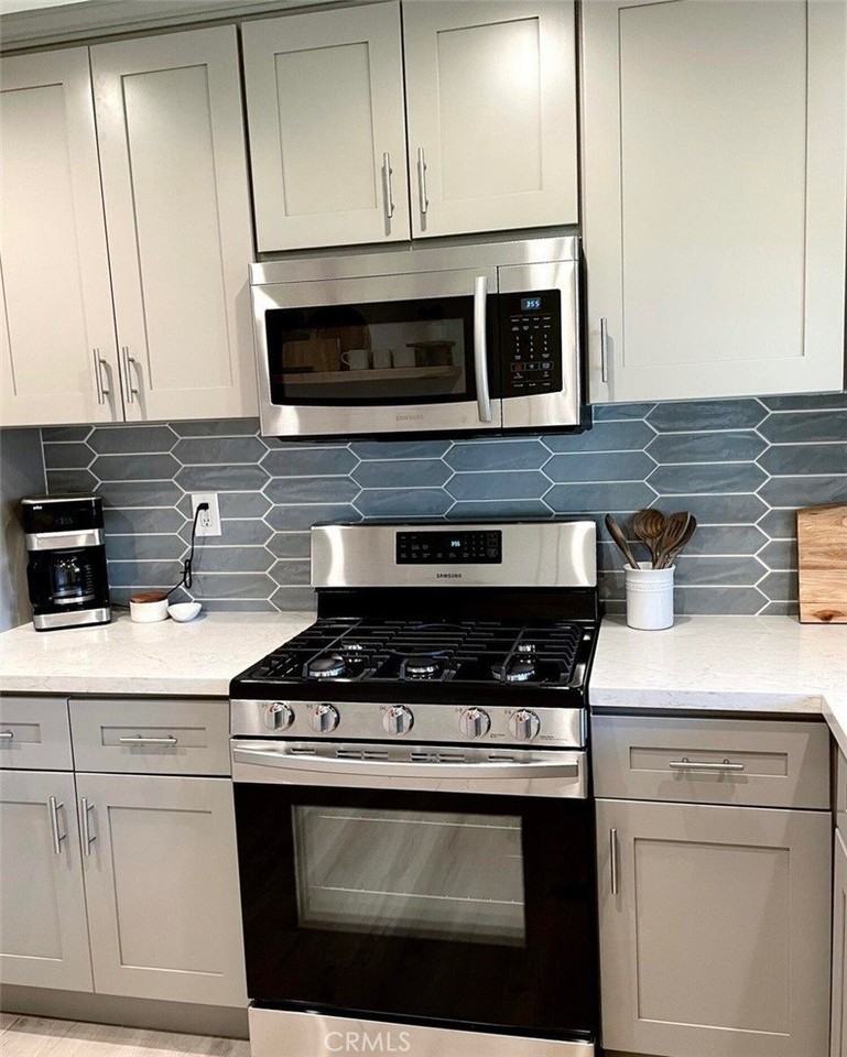 31554 Agoura Rd #3 - Photo 6 of 15