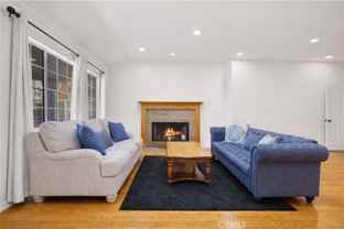 5842 Lexington Ave - Photo 1 of 1