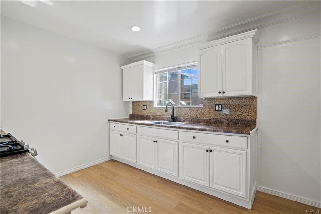 5842 Lexington Ave - Photo 5 of 18