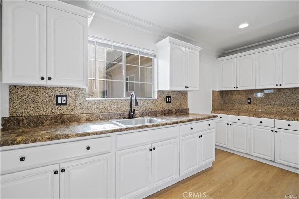 5842 Lexington Ave - Photo 7 of 18