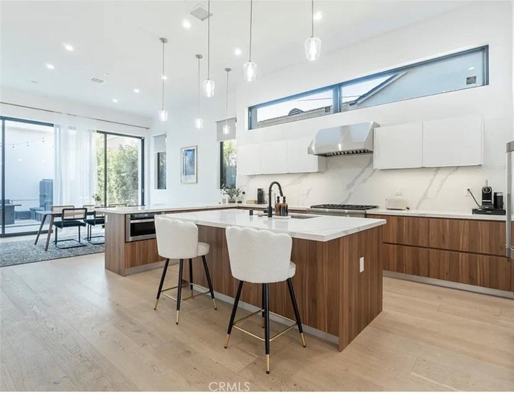 12136 Clarkson Rd - Photo 2 of 23