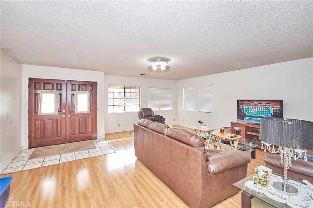 20309 Vejar Rd - Photo 4 of 29