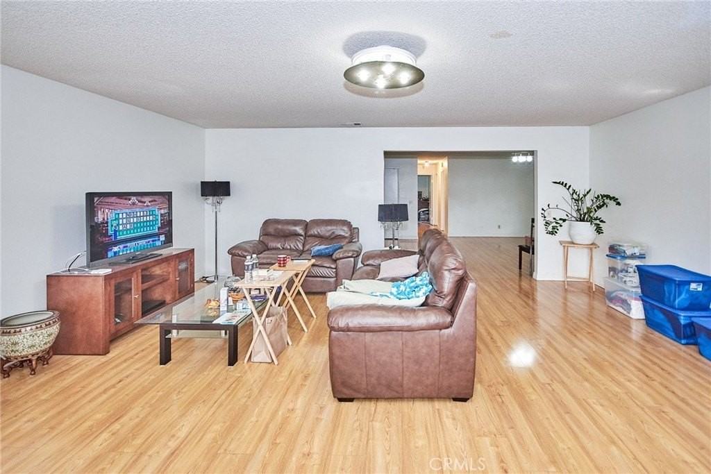 20309 Vejar Rd - Photo 6 of 29