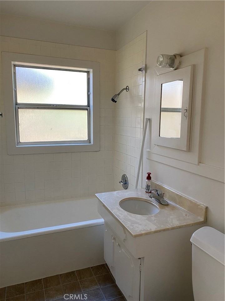 1219 N Indian Hill Blvd - Photo 5 of 11