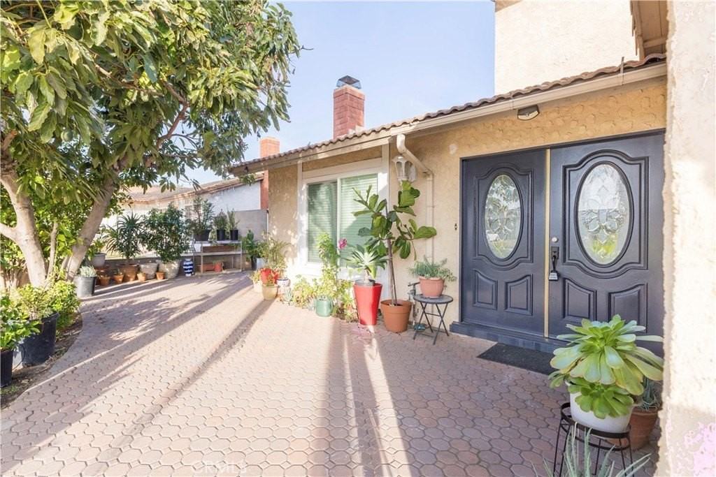 13363 Norton Ave - Photo 2 of 17