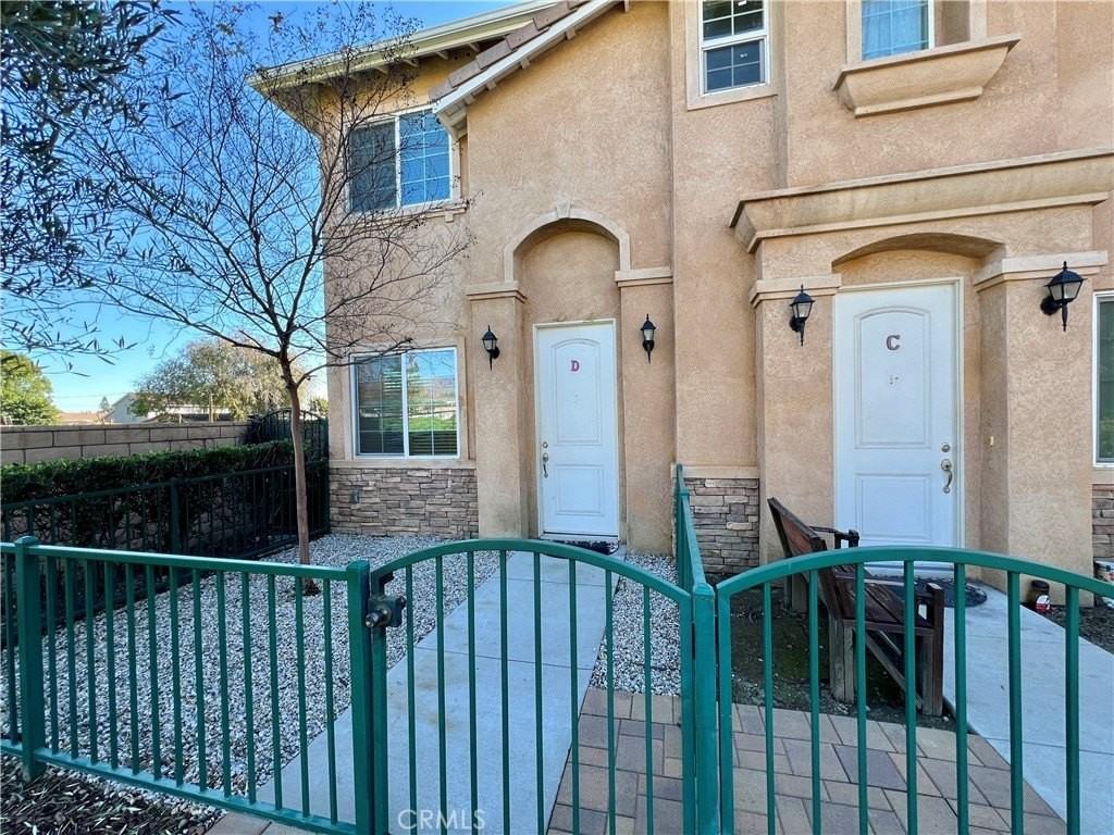 1672 E Harvard Pl #D