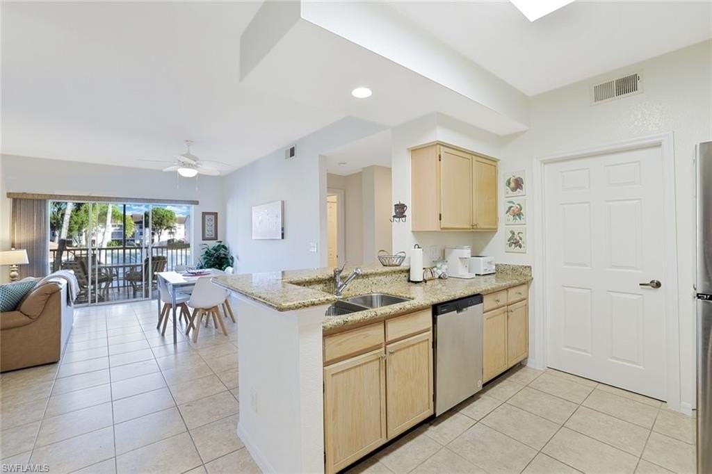 4610 Saint Croix Ln Apt 1027 #1027 - Photo 5 of 22