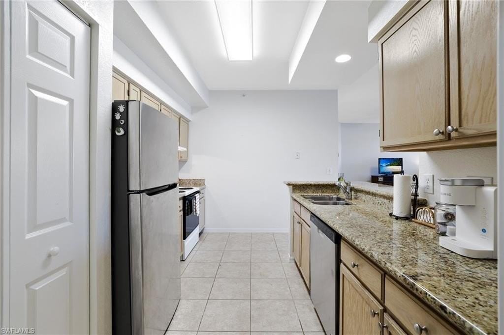 4610 Saint Croix Ln Apt 1027 #1027 - Photo 6 of 22