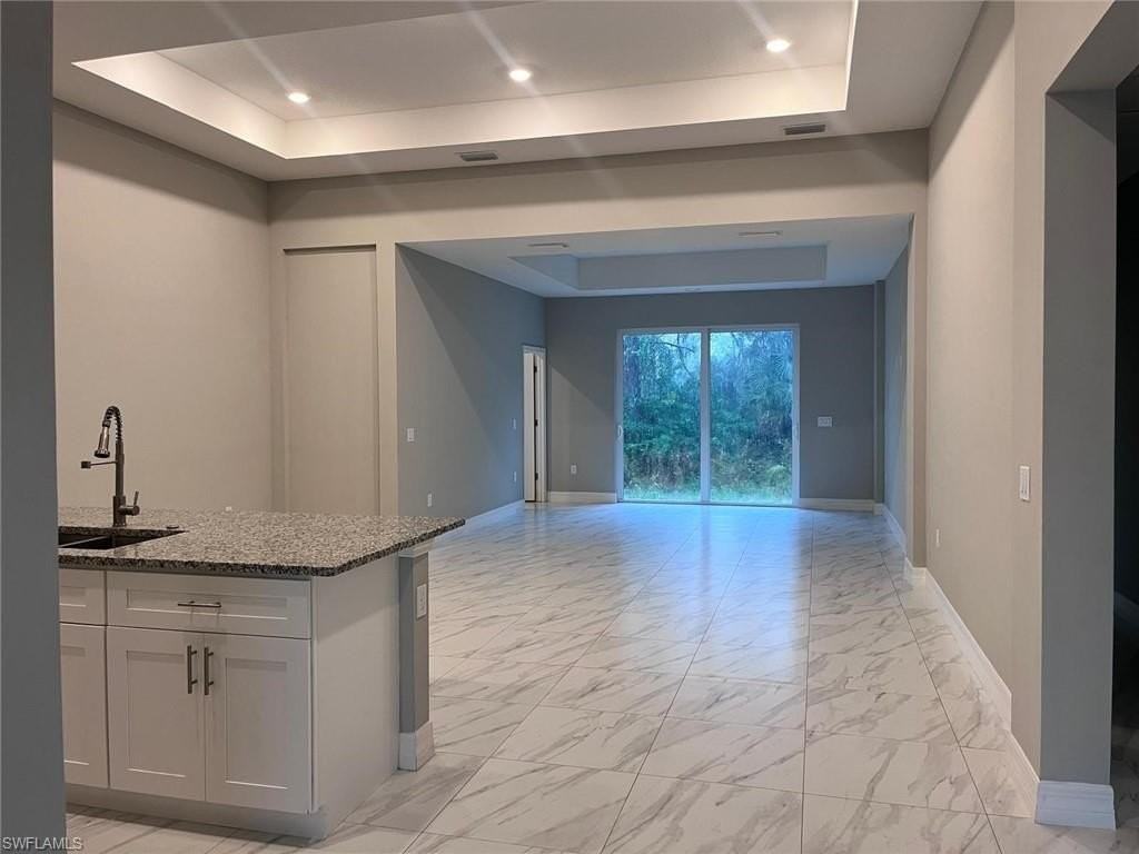 538 Oakfield Ave - Photo 4 of 19