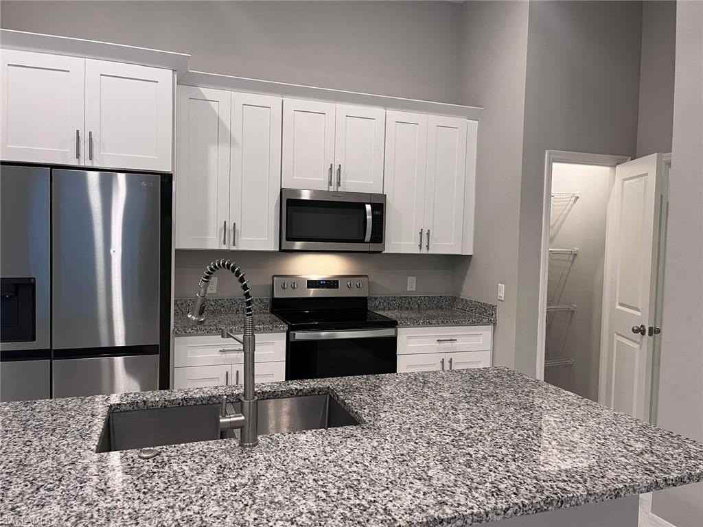 538 Oakfield Ave - Photo 6 of 19