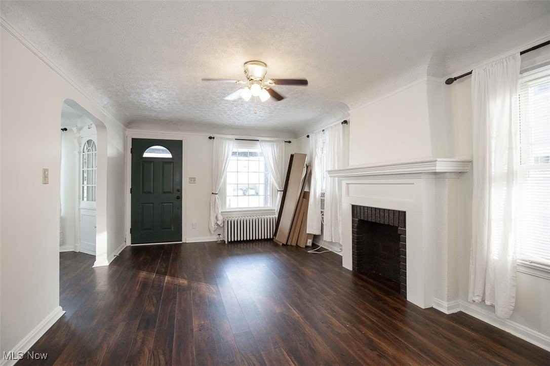 4082 W 204th St - Photo 3 of 24