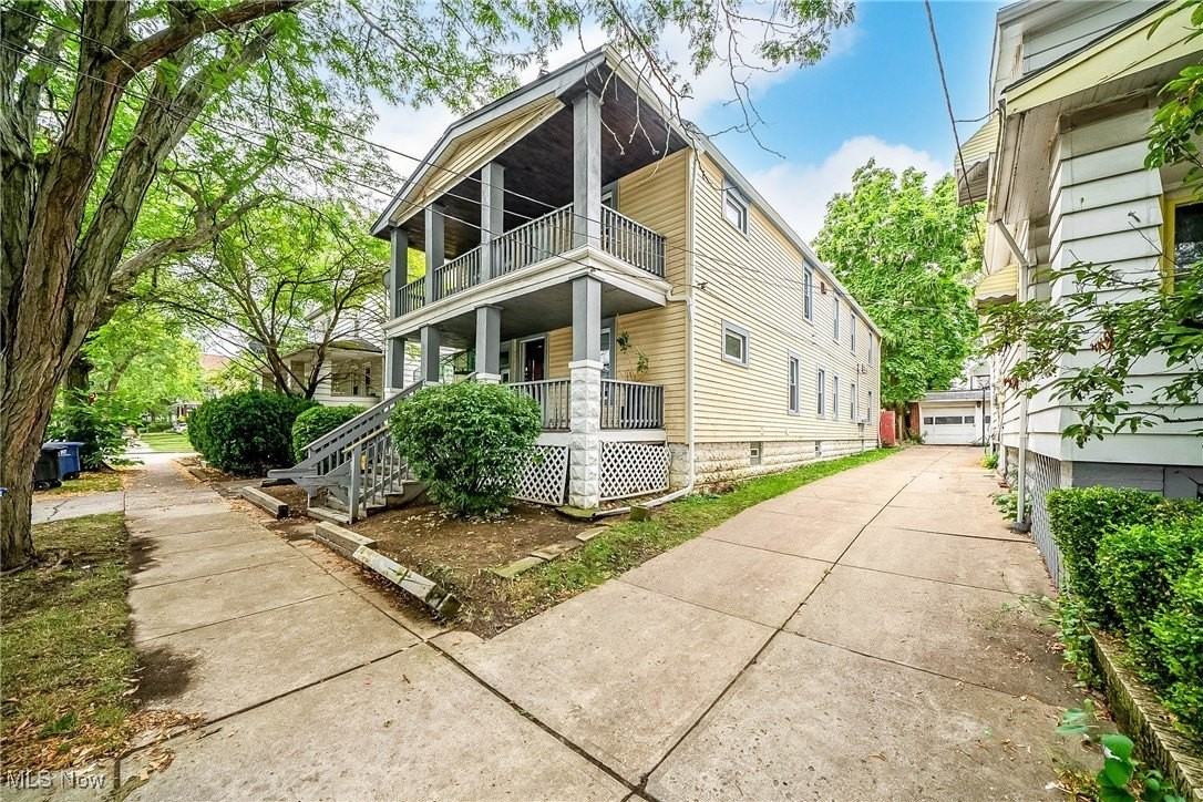 2036 Lark St Apt 1 #1 - Photo 4 of 24