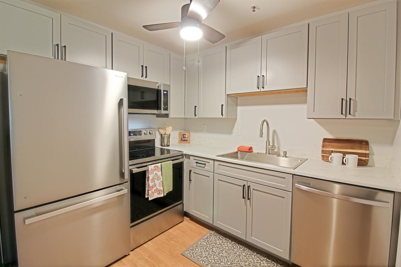 285 Hildred Dr #285 - Photo 2 of 25