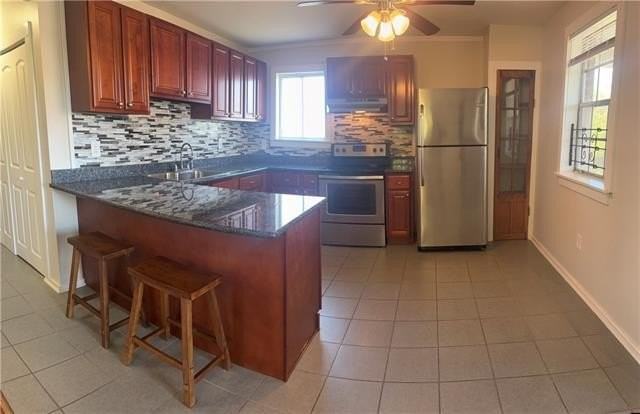 2834 PONCEDELEON Street - Photo 5 of 11