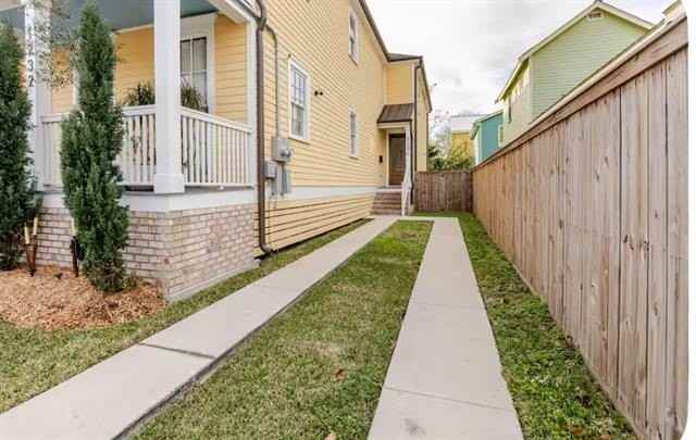 1234 Louisa St - Photo 3 of 29