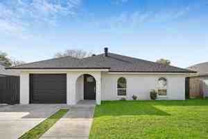 featured image of 421 Pellerin Dr