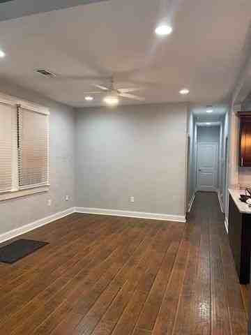 4079 Clematis St - Photo 5 of 19