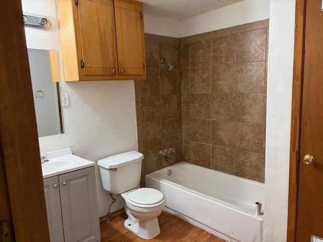 1343 Hillard St - Photo 7 of 13