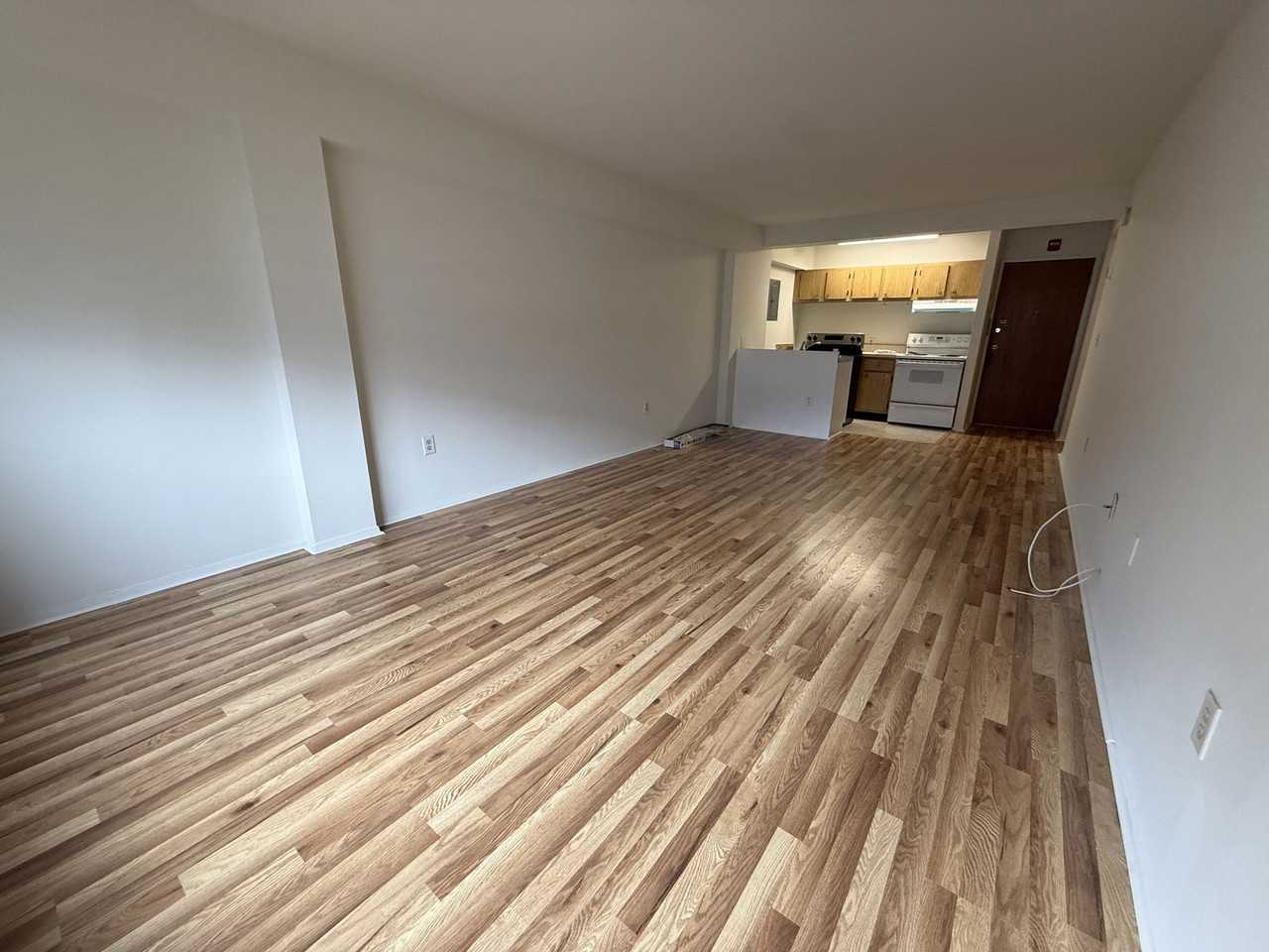 333 Grand Ave #1A - Photo 2 of 7