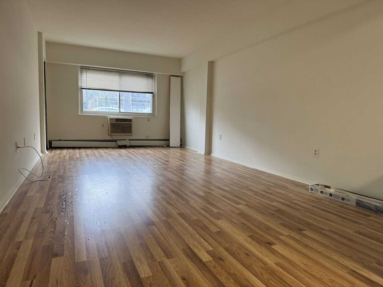 333 Grand Ave #1A - Photo 3 of 7