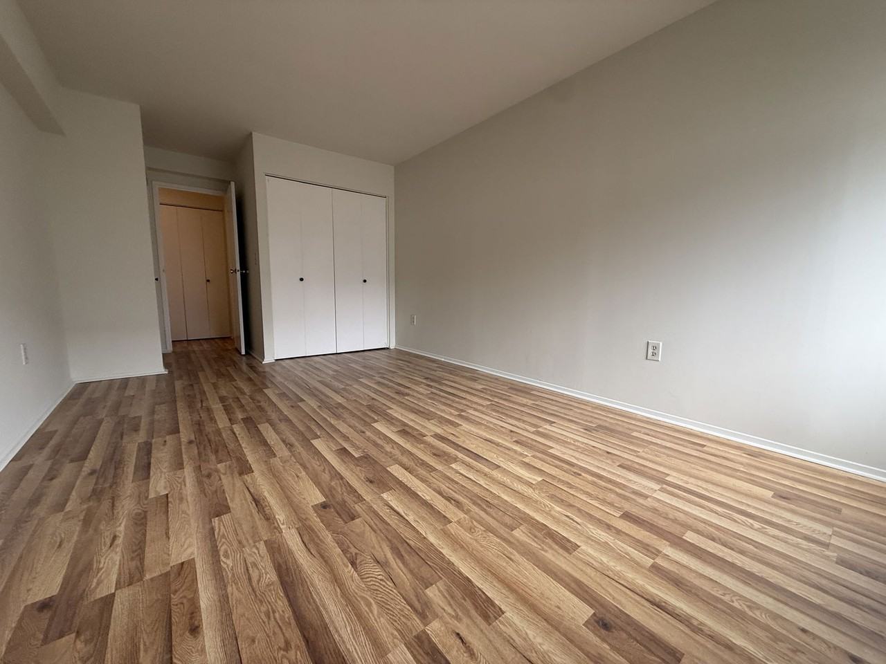 333 Grand Ave #1A - Photo 6 of 7