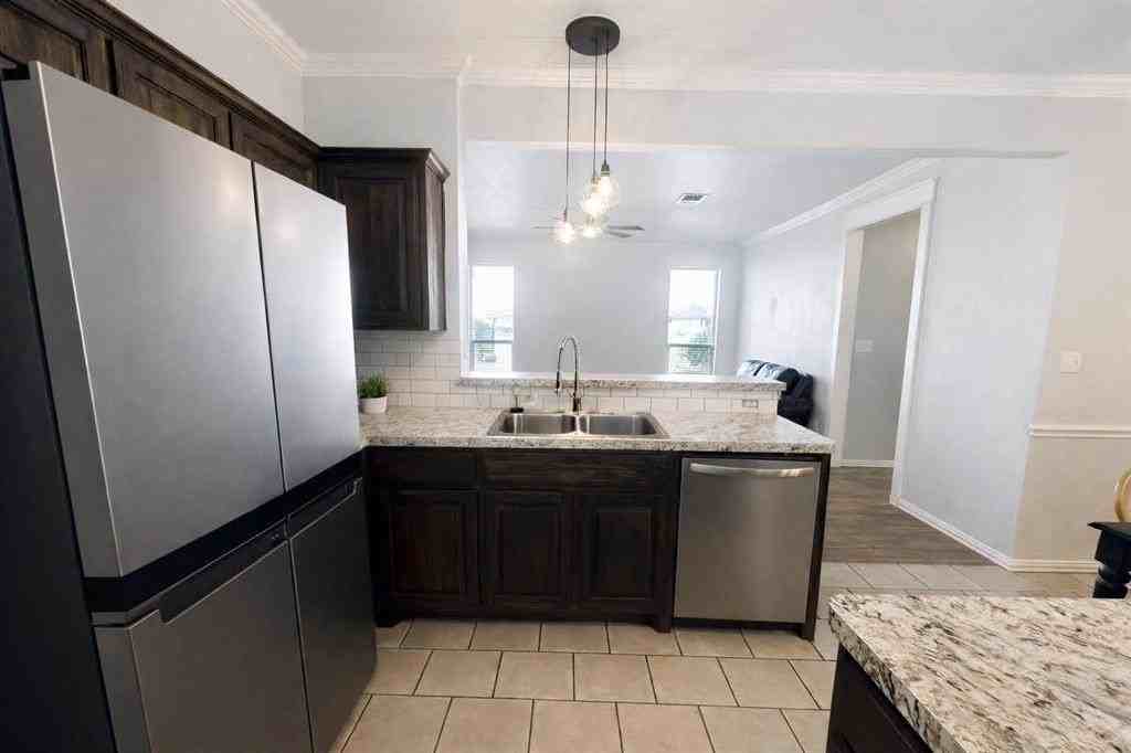 505 S 1st St #A - Photo 5 of 22